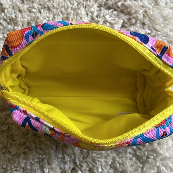 Kiehl's Makeup Travel Pouch Bag Colorful Yellow Wrist Loop Full Zipper - Picture 5 of 5